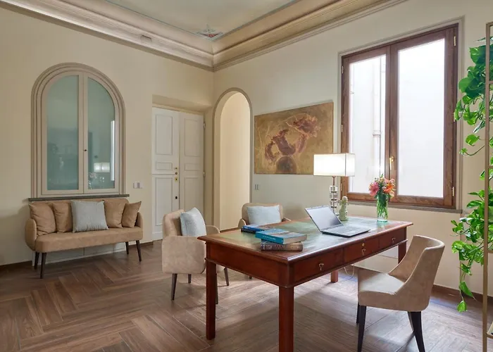 Alojamento de Acomodação e Pequeno-almoço Residenza Mondragone 4*